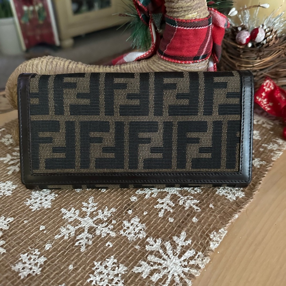Fendi Chocolate Brown Leather Wallet authentic